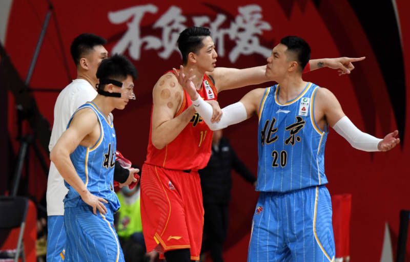 李若彤晒与张丰毅合体健身照 2021-05-14 5月14日，李若彤晒出和张丰毅的健身合照，并配文写道：“65岁＋55岁＝120岁，自律＋努力＝无限可能。